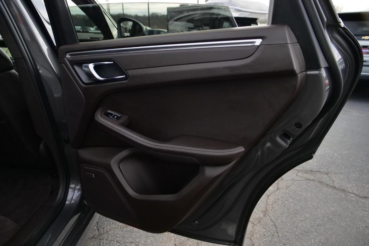 2016 Porsche Macan Turbo / AWD / Espresso Interior / Premium PKG Plus! Lincolnton NC