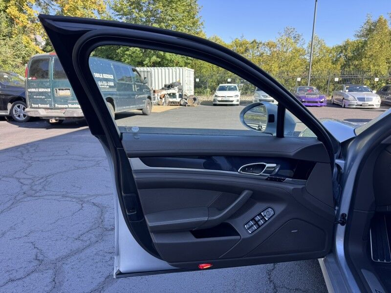 2016 Porsche Panamera 4 Edition Willow Grove PA