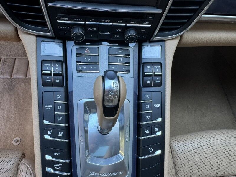2016 Porsche Panamera 4 Edition Willow Grove PA