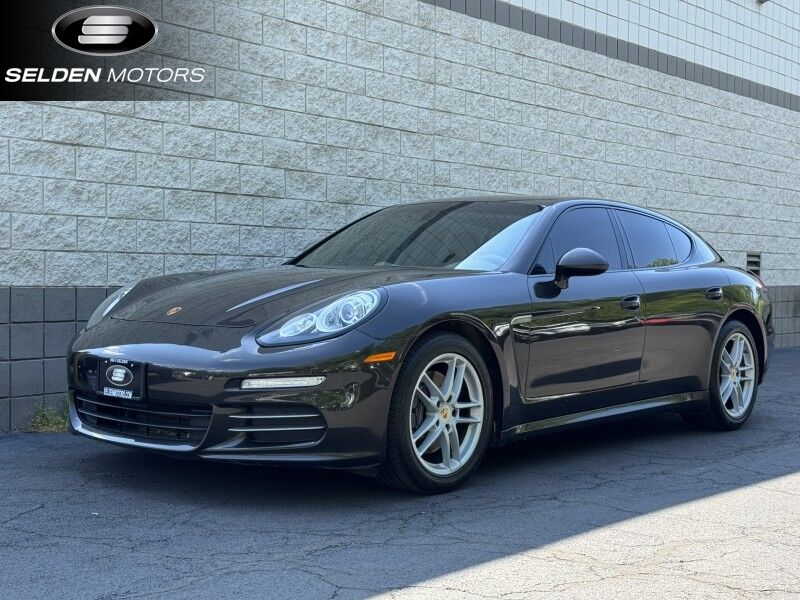 2016 Porsche Panamera 4 Edition