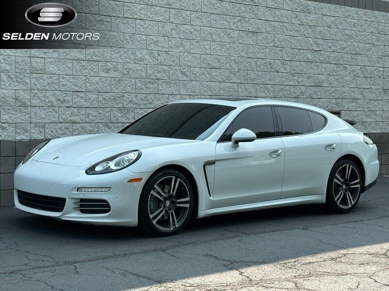 2016 Porsche Panamera 4 Edition