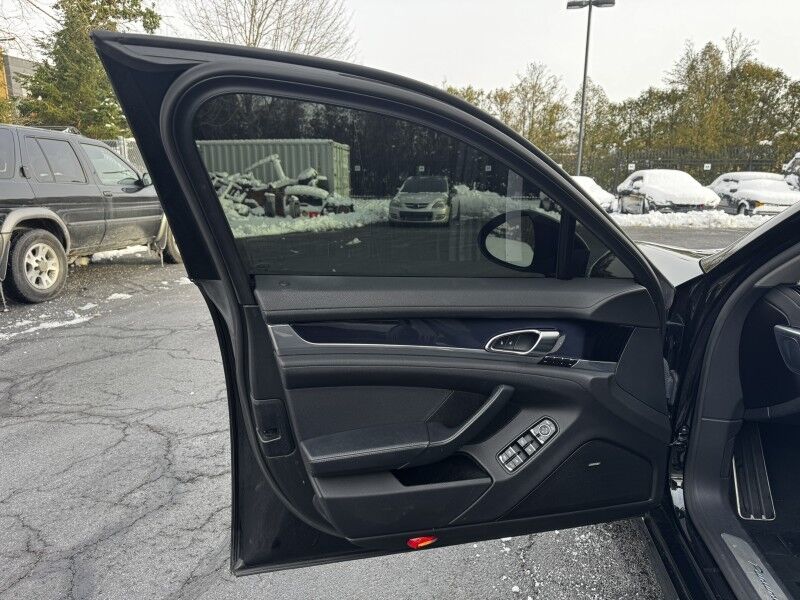 2016 Porsche Panamera 4S Willow Grove PA