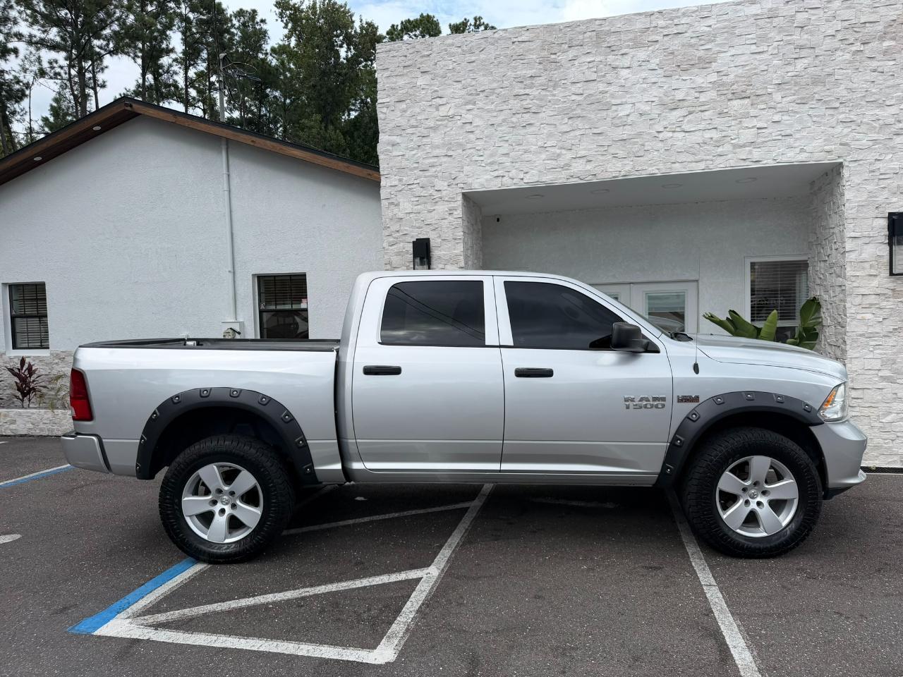 2016 RAM 1500 4WD Crew Cab 140.5" Express Jacksonville FL