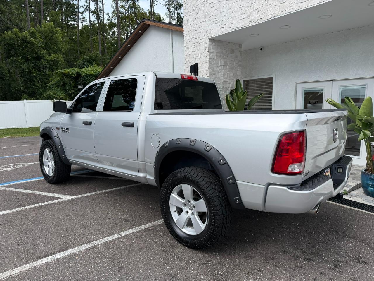 2016 RAM 1500 4WD Crew Cab 140.5" Express Jacksonville FL