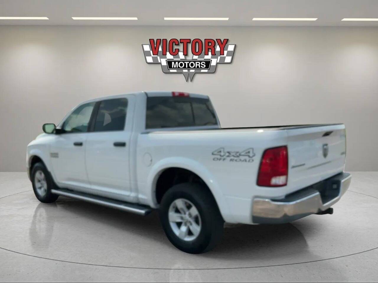 2016 RAM 1500 Outdoorsman 4x4 4dr Crew Cab 5.5 ft. SB Pickup Chesterfield MI