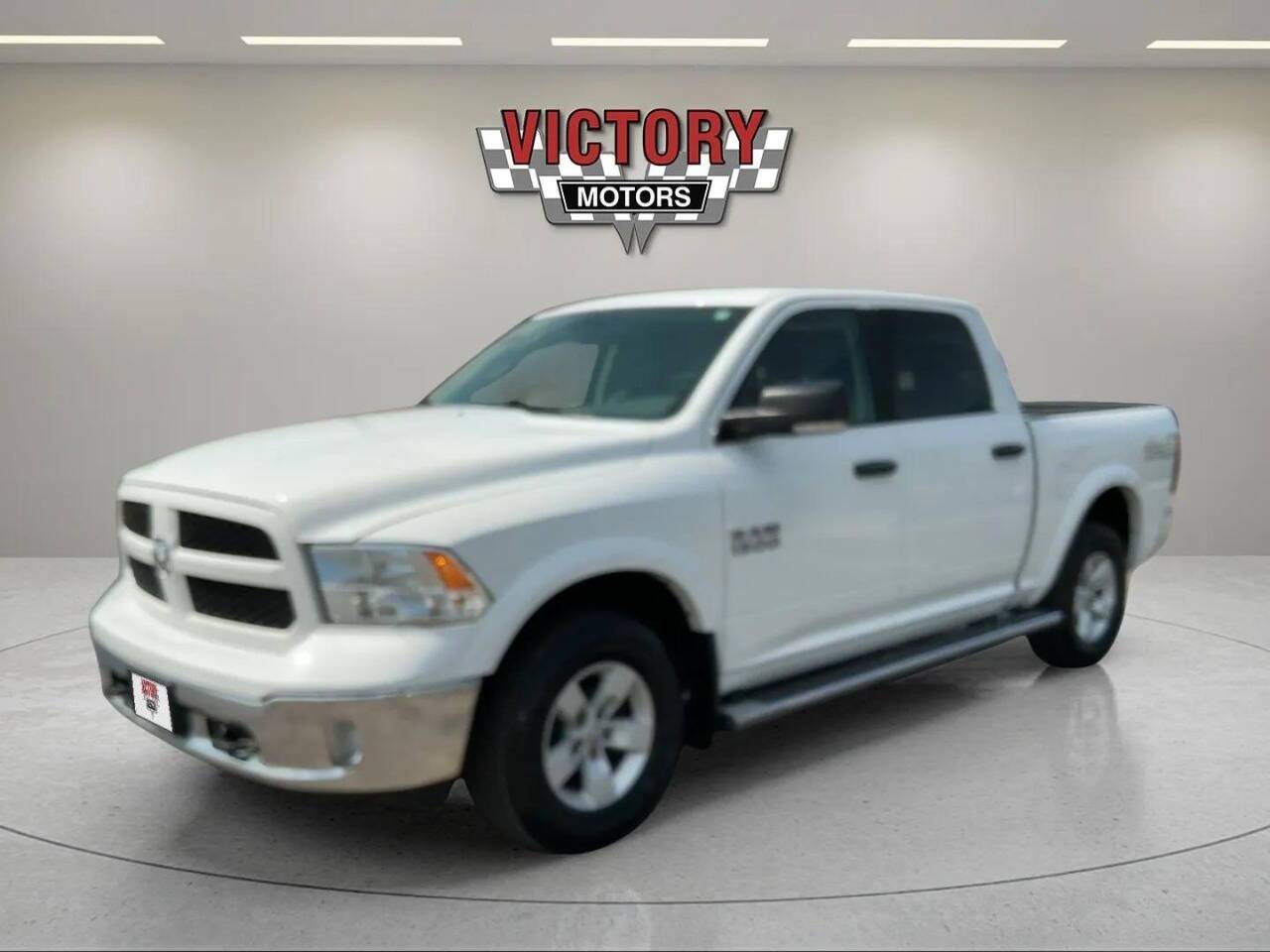 2016 RAM 1500 Outdoorsman 4x4 4dr Crew Cab 5.5 ft. SB Pickup Chesterfield MI