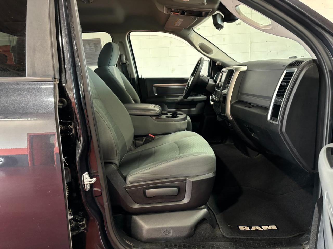 2016 RAM 1500 Quad Cab SLT 4WD Franklin OH