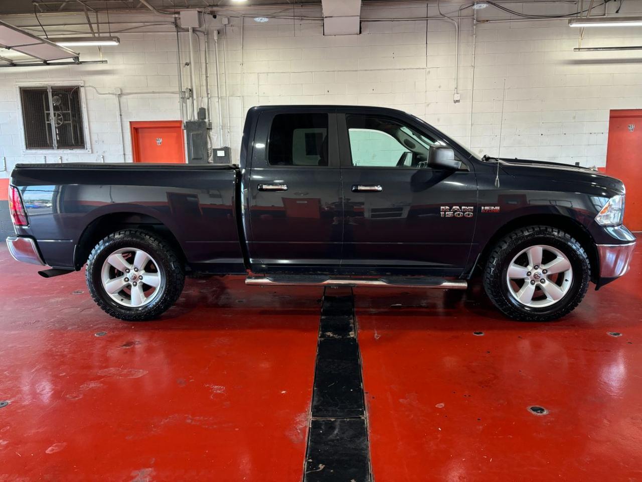 2016 RAM 1500 Quad Cab SLT 4WD Franklin OH