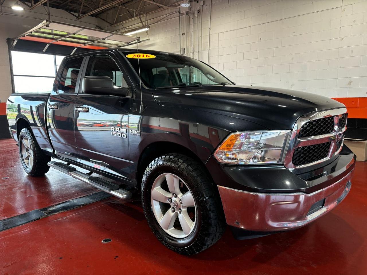2016 RAM 1500 Quad Cab SLT 4WD Franklin OH