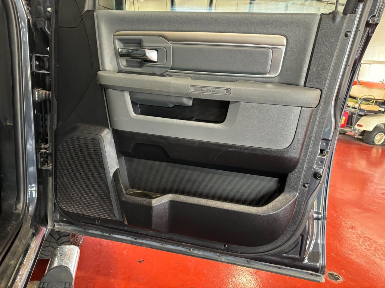 2016 RAM 1500 Quad Cab SLT 4WD Franklin OH