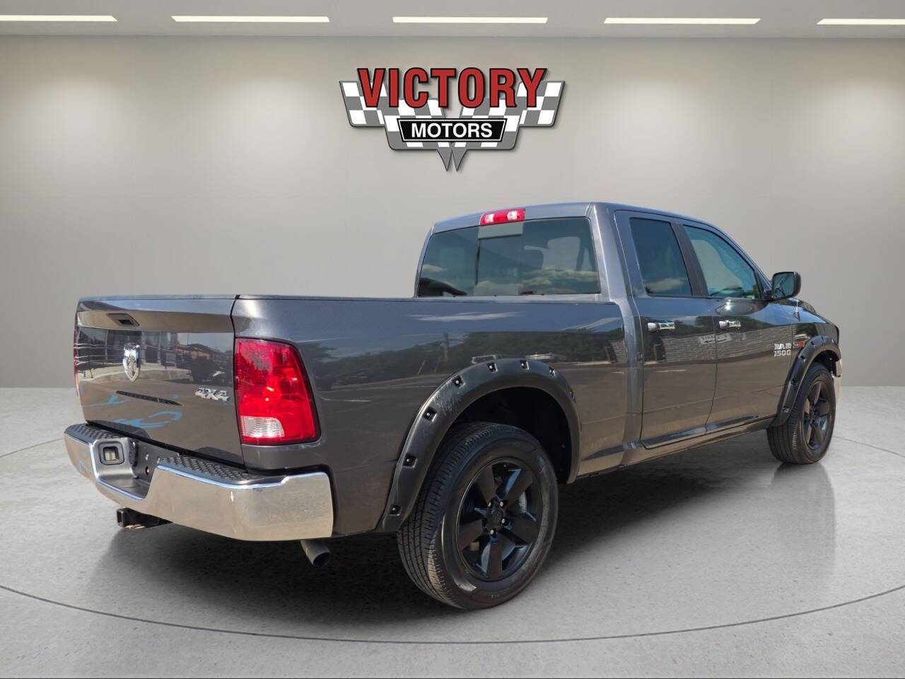 2016 RAM 1500 SLT 4x4 4dr Quad Cab 6.3 ft. SB Pickup Chesterfield MI