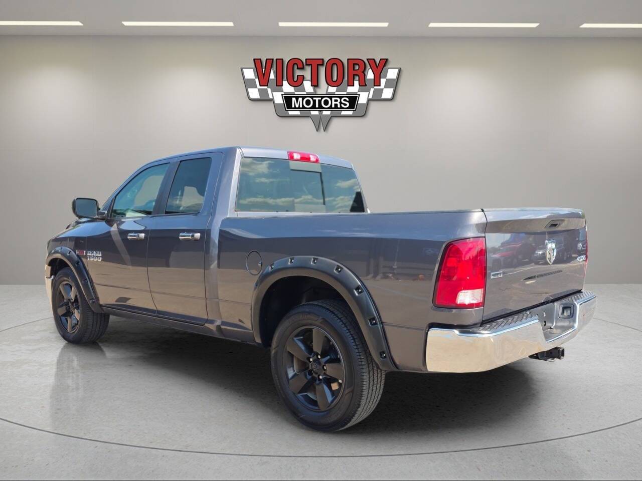 2016 RAM 1500 SLT 4x4 4dr Quad Cab 6.3 ft. SB Pickup Chesterfield MI