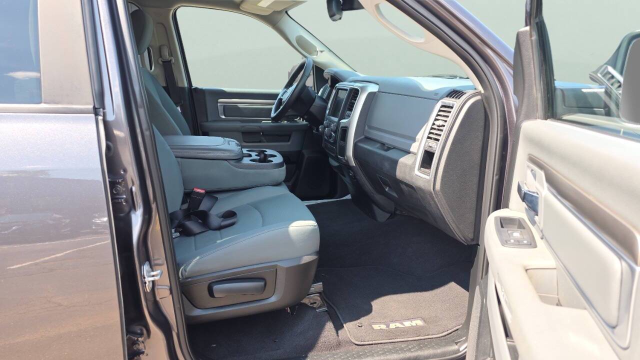 2016 RAM 1500 SLT 4x4 4dr Quad Cab 6.3 ft. SB Pickup Chesterfield MI