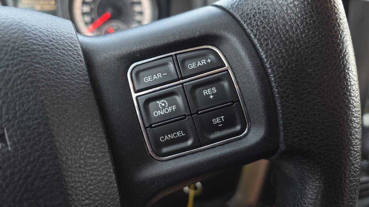 2016 RAM 1500 SLT 4x4 4dr Quad Cab 6.3 ft. SB Pickup Chesterfield MI