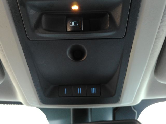2016 RAM 1500 SLT Crew Cab SWB 4WD Plano TX