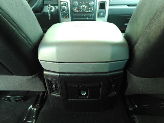 2016 RAM 1500 SLT Crew Cab SWB 4WD Plano TX