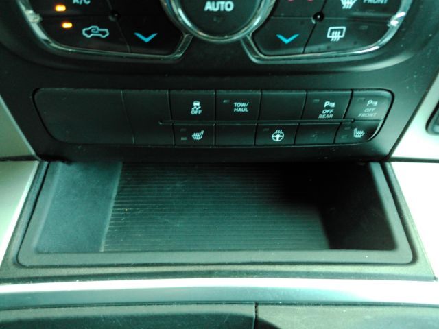 2016 RAM 1500 SLT Crew Cab SWB 4WD Plano TX