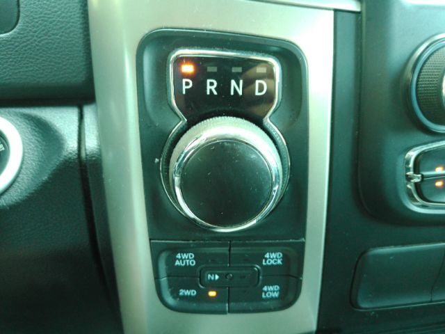 2016 RAM 1500 SLT Crew Cab SWB 4WD Plano TX