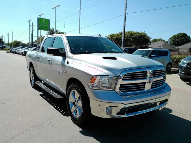 2016 RAM 1500 SLT Crew Cab SWB 4WD Plano TX
