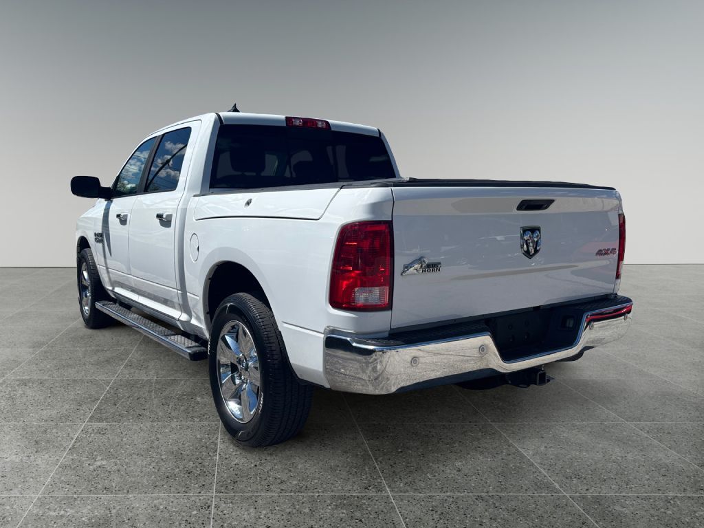 2016 RAM 1500 SLT