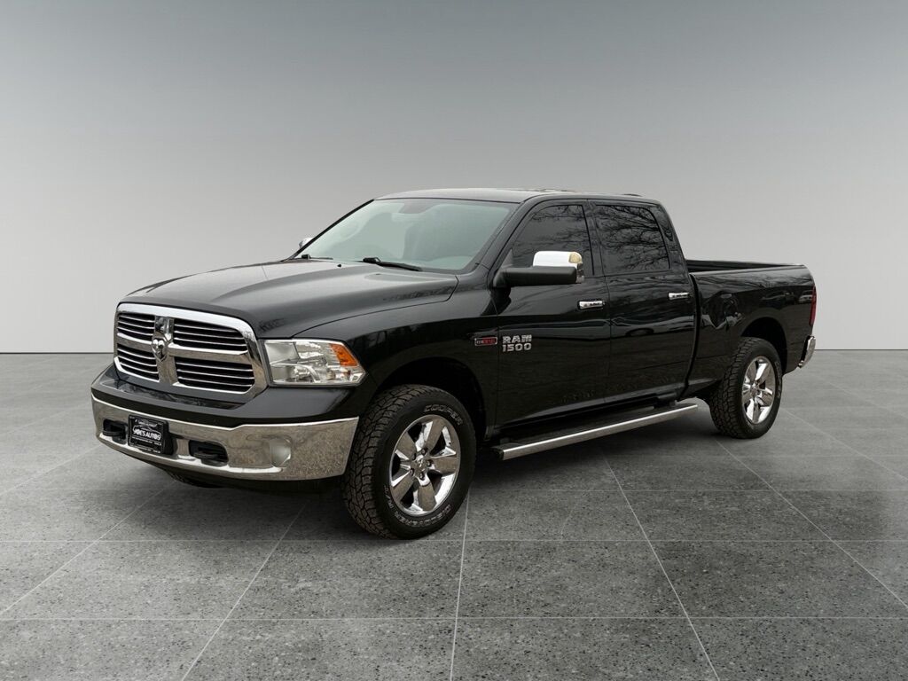 2016 RAM 1500 SLT