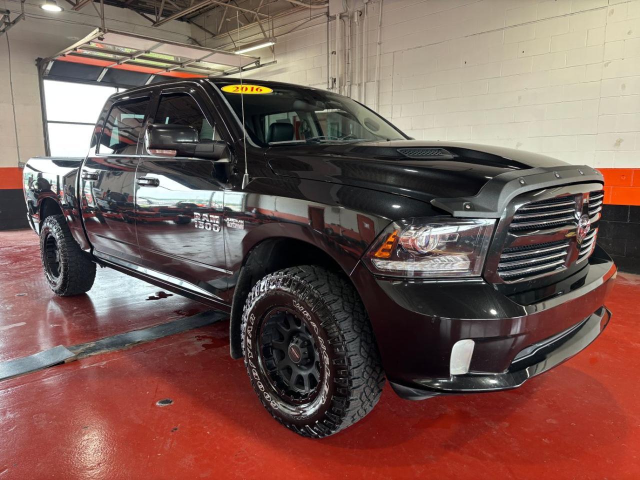 2016 RAM 1500 Sport Crew Cab SWB 4WD Franklin OH