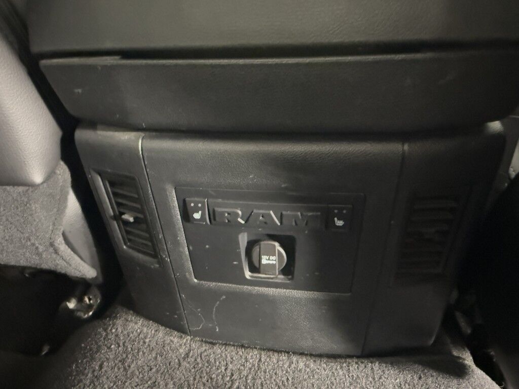 2016 Ram 1500 4WD Crew Cab Laramie 5.7l Hemi w/Sunroof/Navigation Maumee OH