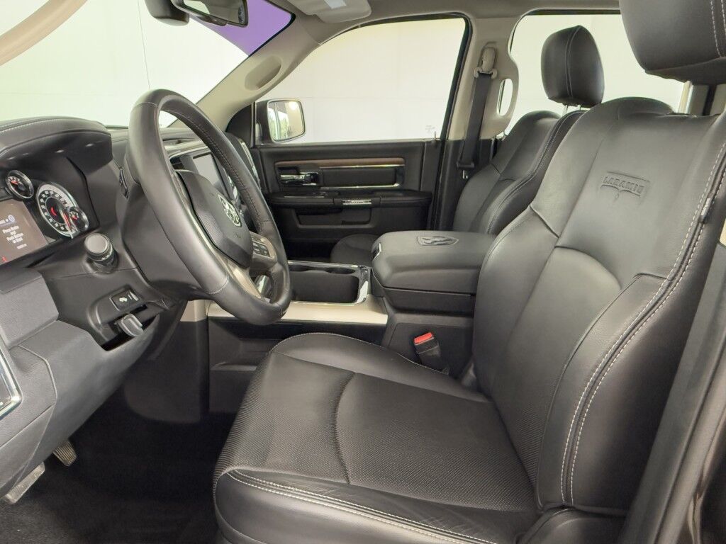 2016 Ram 1500 4WD Crew Cab Laramie 5.7l Hemi w/Sunroof/Navigation Maumee OH