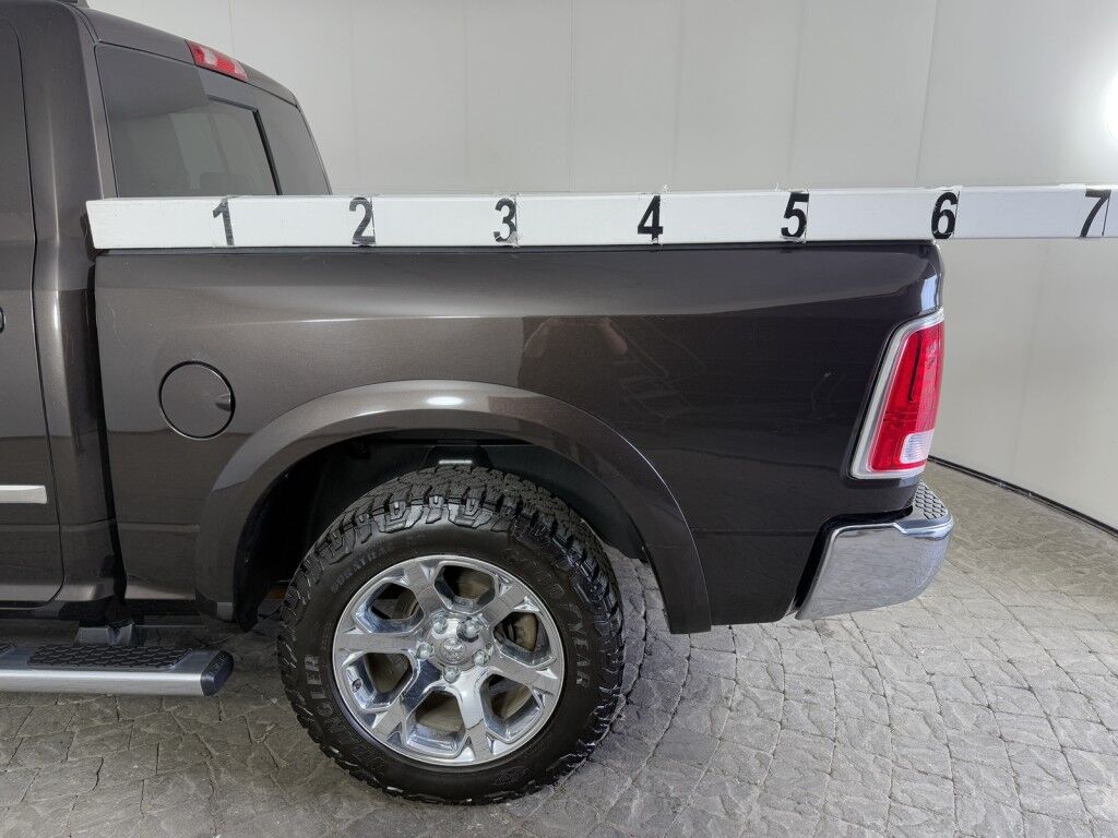 2016 Ram 1500 4WD Crew Cab Laramie 5.7l Hemi w/Sunroof/Navigation Maumee OH