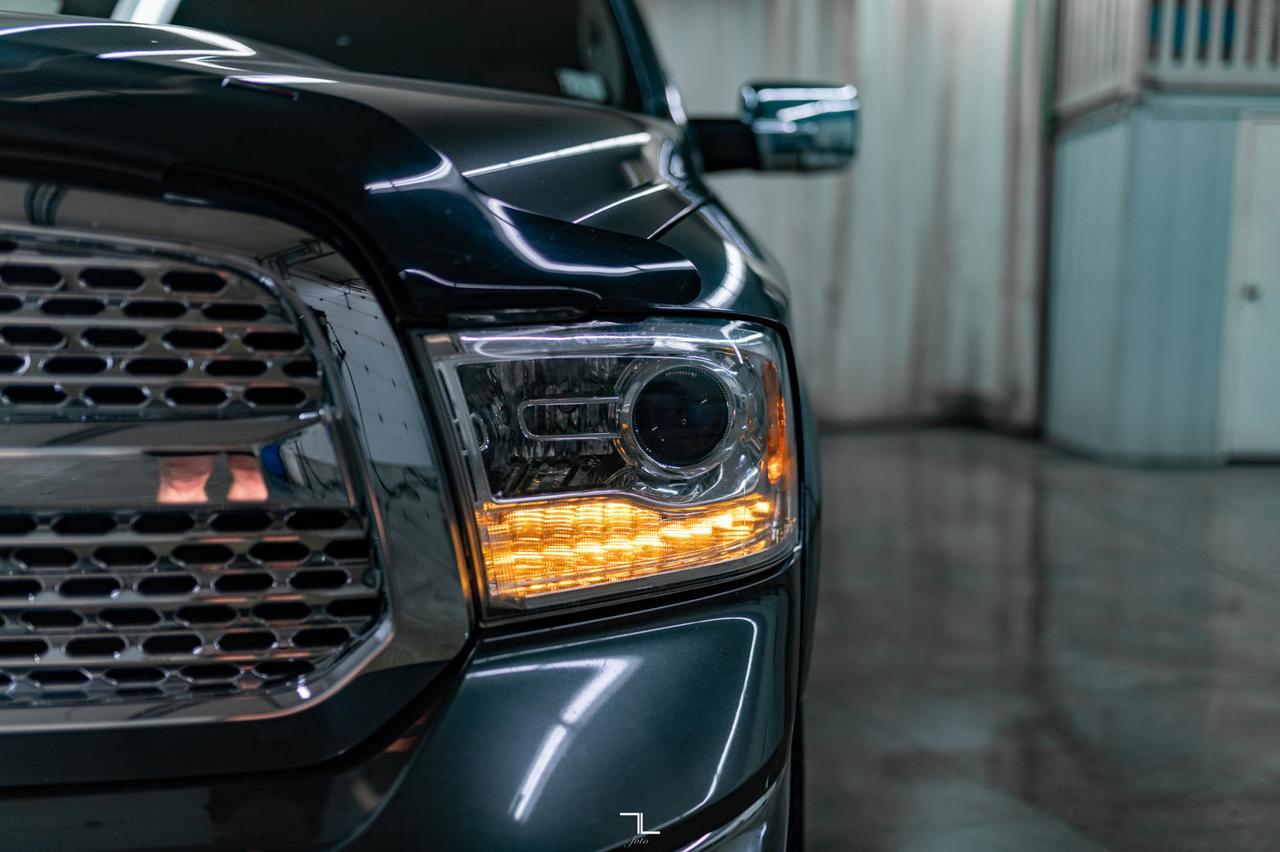 2016 Ram 1500 4x4 Crew Cab Laramie EcoDiesel Leather Roof Nav Red Deer AB