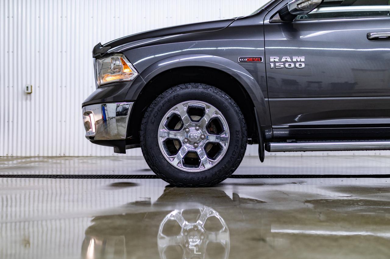 2016 Ram 1500 4x4 Crew Cab Laramie EcoDiesel Leather Roof Nav Red Deer AB