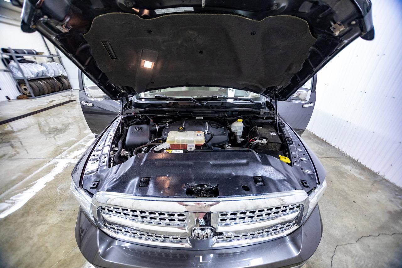 2016 Ram 1500 4x4 Crew Cab Laramie EcoDiesel Leather Roof Nav Red Deer AB