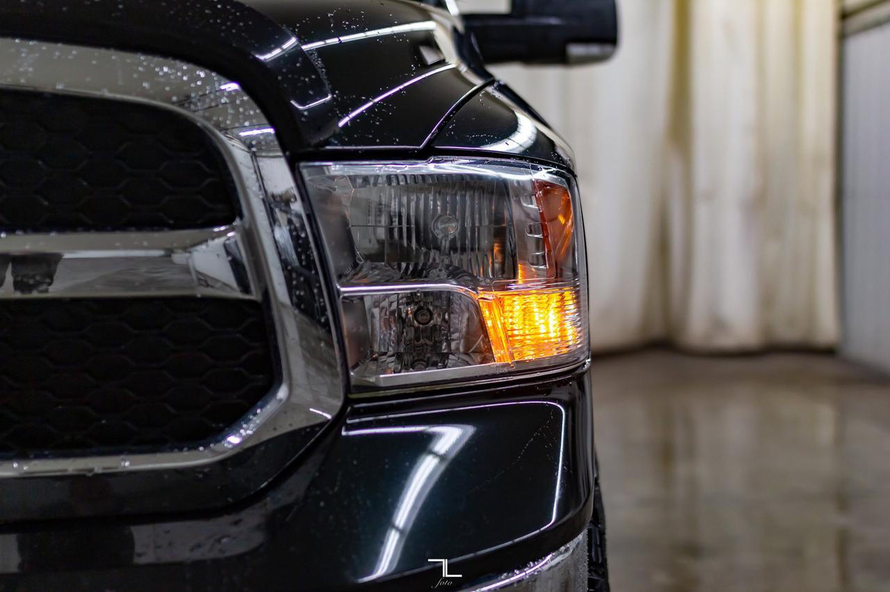 2016 Ram 1500 4x4 Reg Cab SLT EcoDiesel Nav BCam Red Deer AB