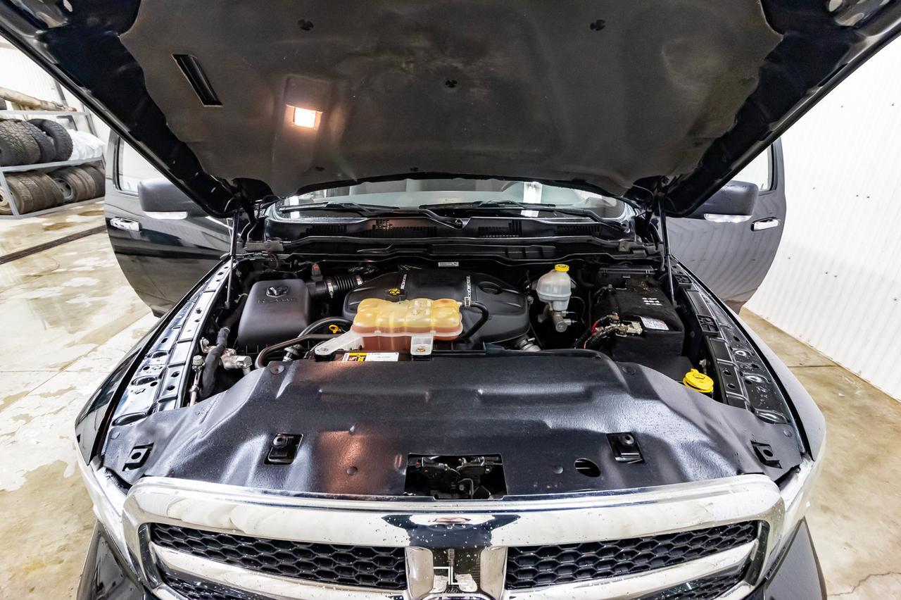 2016 Ram 1500 4x4 Reg Cab SLT EcoDiesel Nav BCam Red Deer AB