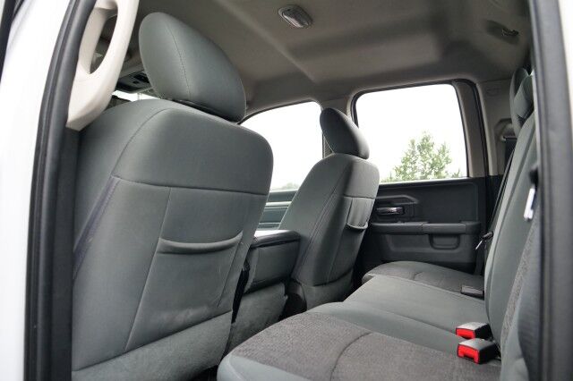 2016 Ram 1500 Big Horn 4X4 / 5.7L Hemi V8 / Wheels & Tires Upgrade! High Point NC