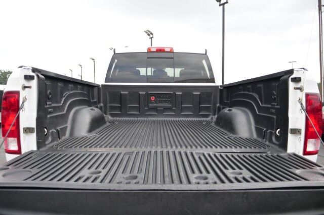 2016 Ram 1500 Big Horn 4X4 / 5.7L Hemi V8 / Wheels & Tires Upgrade! High Point NC