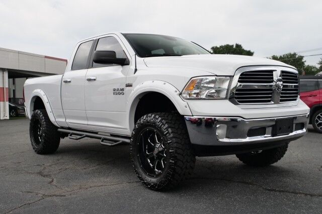 2016 Ram 1500 Big Horn 4X4 / 5.7L Hemi V8 / Wheels & Tires Upgrade! High Point NC