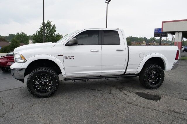 2016 Ram 1500 Big Horn 4X4 / 5.7L Hemi V8 / Wheels & Tires Upgrade! High Point NC