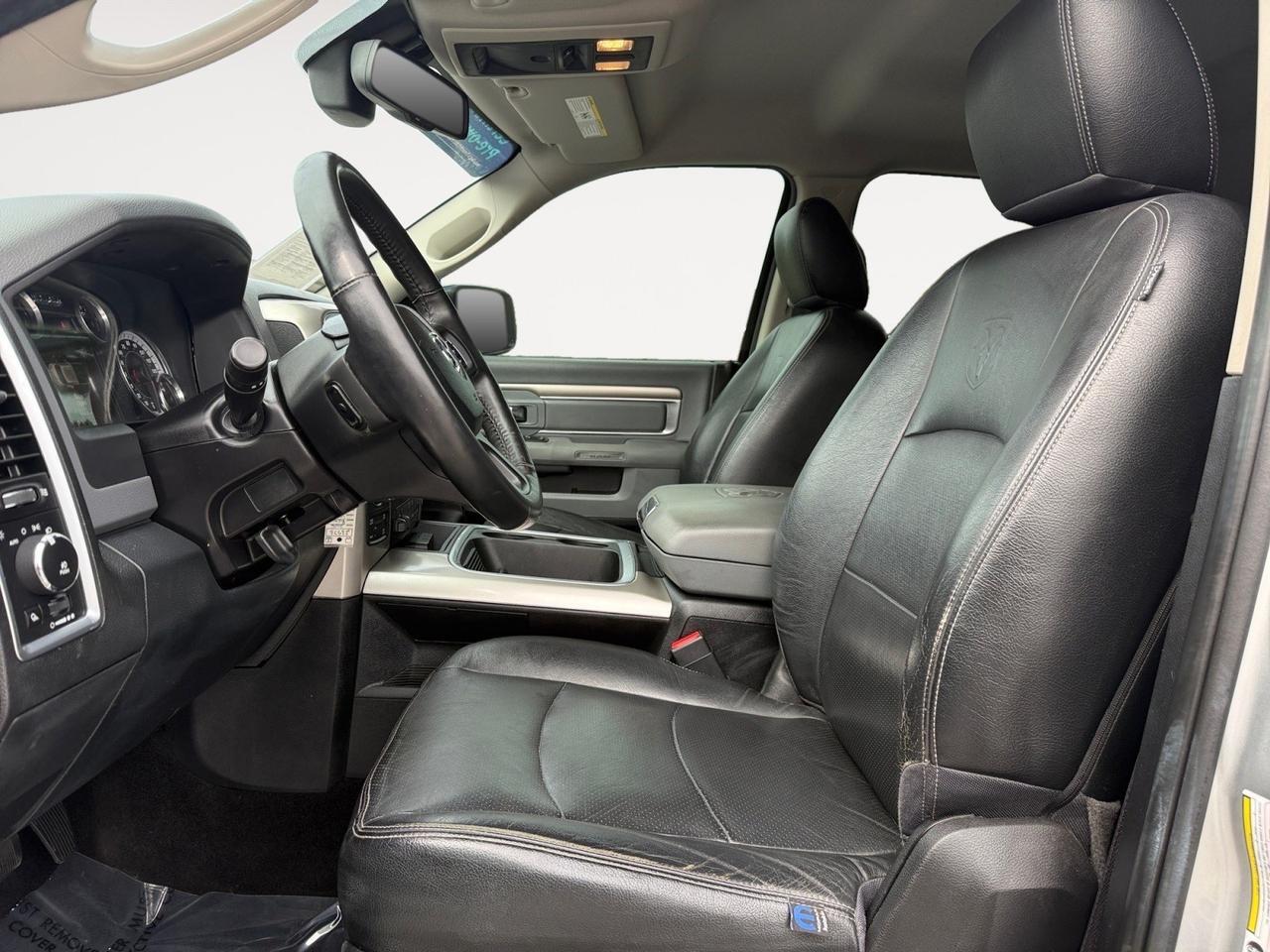 2016 Ram 1500 Big Horn, BACKUP CAMERA, BLUETOOTH, TONNEAU COVER, POWER/HEATED MIRRORS, BED LINER, TOW PACKAGE, UNIVERSAL GARAGE DOOR OPENER, KEYLESS ENTRY, CLEAN CARFAX, LOW MILES, COME AND TEST DRIVE TODAY!