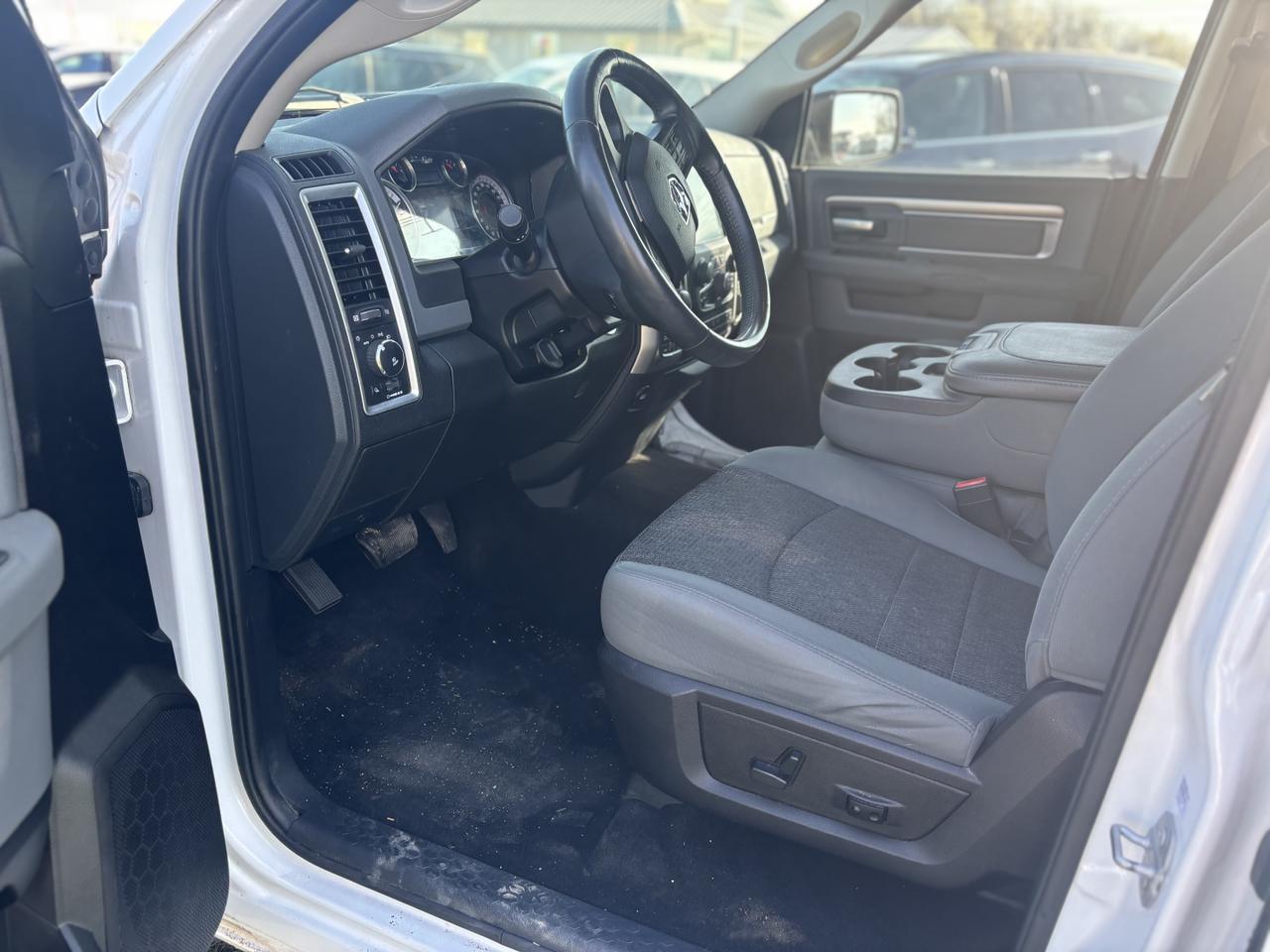 2016 Ram 1500 Crew Cab Big Horn Pickup 4D 5 1/2 ft Aurora MO