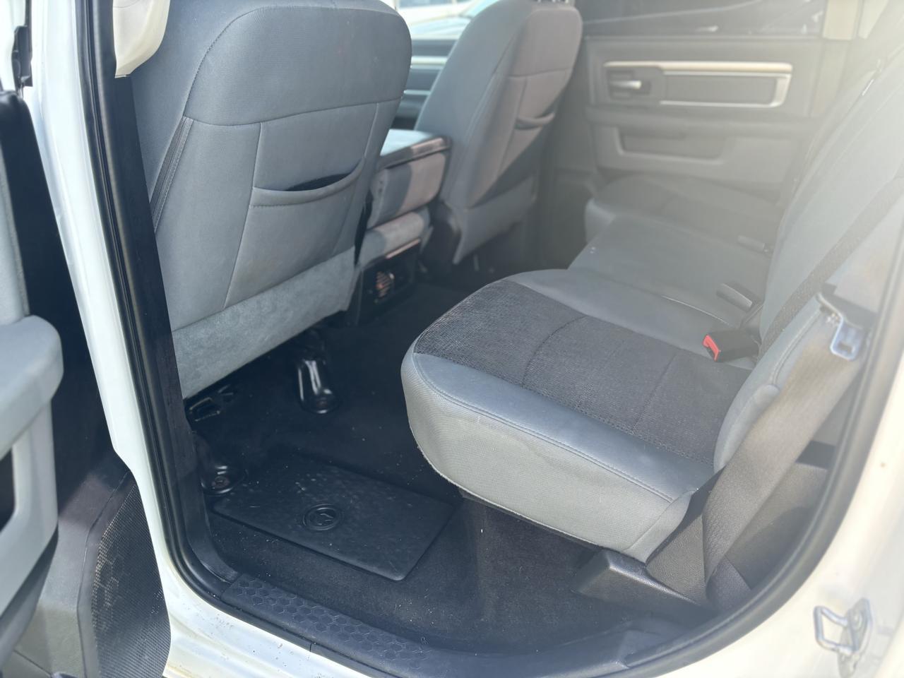 2016 Ram 1500 Crew Cab Big Horn Pickup 4D 5 1/2 ft Aurora MO