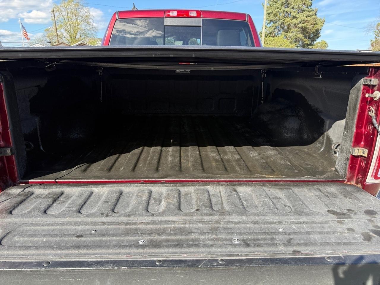 2016 Ram 1500 Laramie, HEATED/VENTILATED SEATS, HEATED REAR SEATS, SUNROOF, TONNEAU COVER, ALPINE SPEAKERS, POWER FOLDING MIRRORS, UNIVERSAL GARAGE DOOR OPENER, BED LINER, TOW PACKAGE, POWER SLIDING REAR WINDOW, CLEAN CARFAX! Norfolk VA