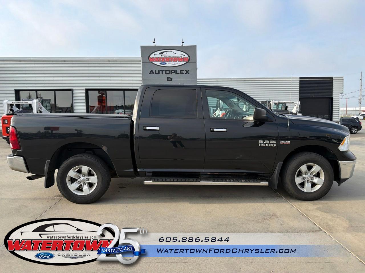 2016 Ram 1500 SLT