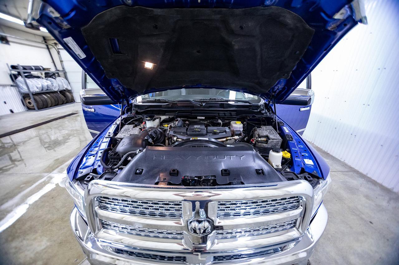 2016 Ram 2500 4x4 Crew Cab Laramie Diesel Leather Roof Nav Red Deer AB