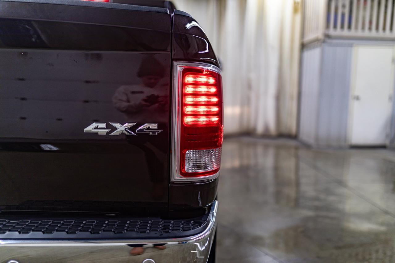 2016 Ram 2500 4x4 Crew Cab Longhorn HEMI Leather Nav BCam Red Deer AB