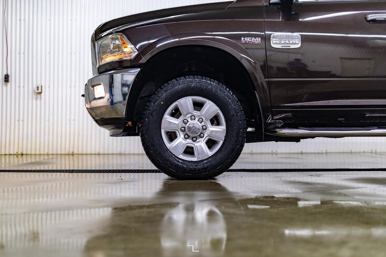 2016 Ram 2500 4x4 Crew Cab Longhorn HEMI Leather Nav BCam Red Deer AB