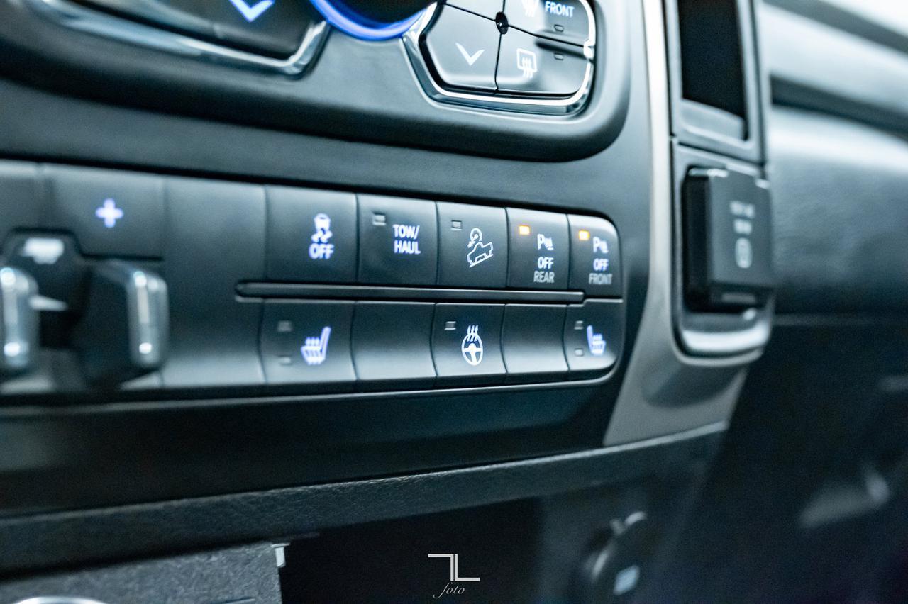 2016 Ram 2500 4x4 Crew Cab Power Wagon HEMI Roof BCam Red Deer AB