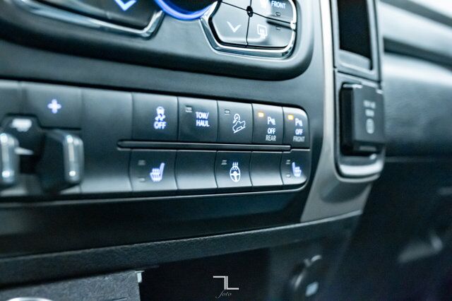 2016 Ram 2500 4x4 Crew Cab Power Wagon HEMI Roof BCam Red Deer AB