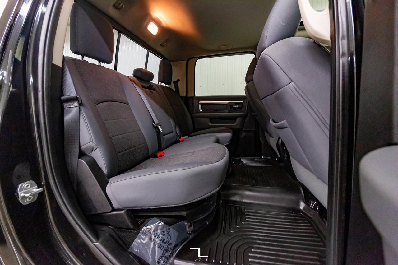 2016 Ram 2500 4x4 Crew Cab SLT Diesel Nav Roof BCam Red Deer AB