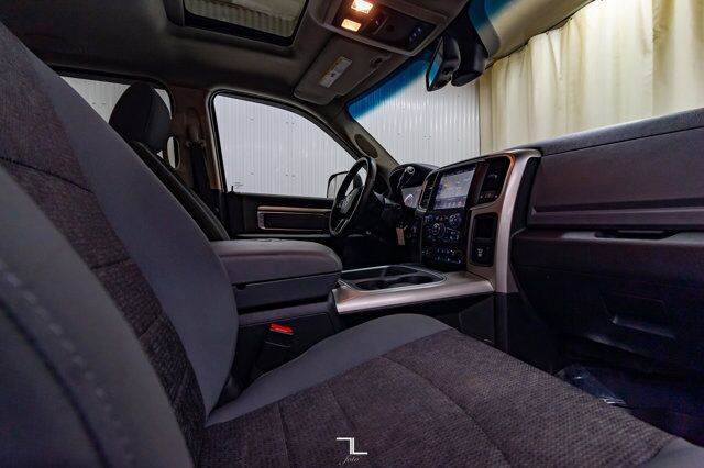 2016 Ram 2500 4x4 Crew Cab SLT Diesel Nav Roof BCam Red Deer AB